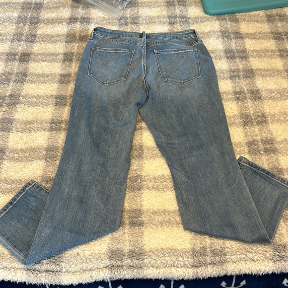 Old Navy • Power Slim Straight High Rise Jeans • Sz 8 - Picture 3 of 5